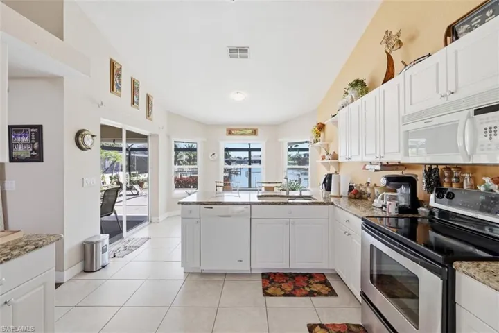 2508 Sw 25th St, Cape Coral, Florida 33904