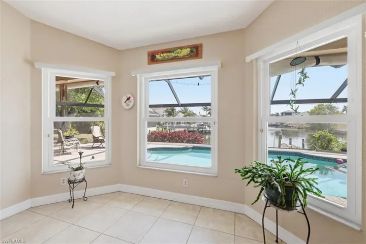 2508 Sw 25th St, Cape Coral, Florida 33904