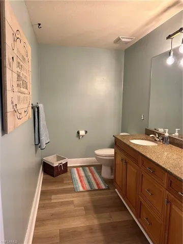 1/2 Bath