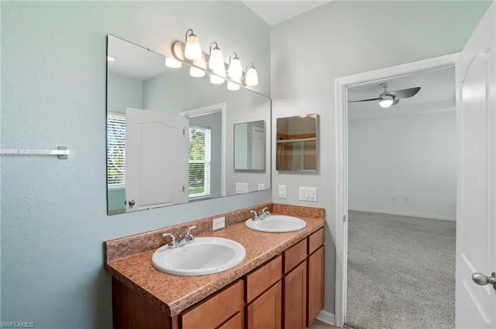 Master Tub