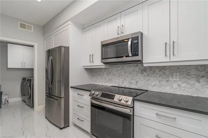 4710 Saint Croix Ln 217, Naples, Florida 34109