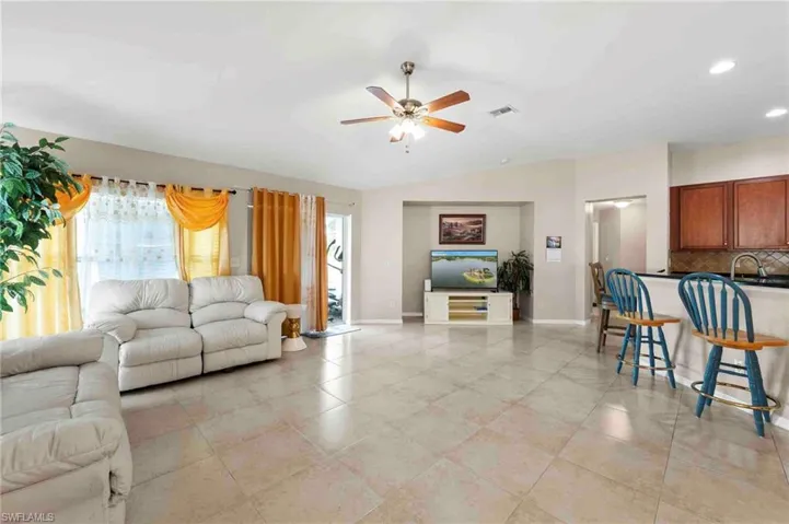 8031 Liriope Loop, Lehigh Acres, Florida 33972