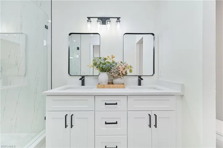 double sink in main bathroom