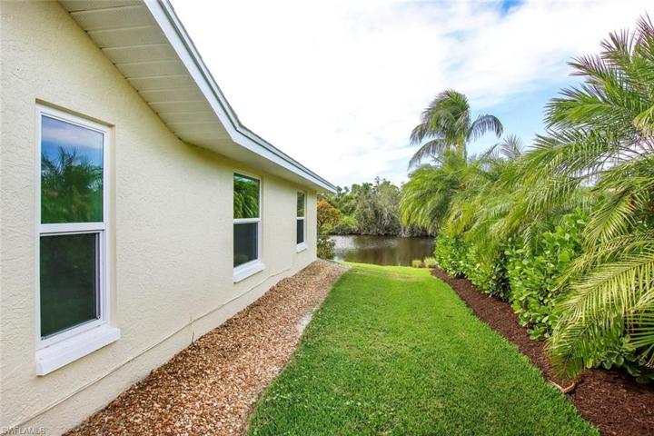Side yard right