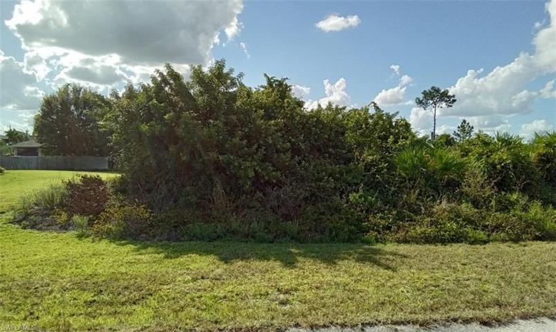372 Cratsley AVE S, LEHIGH ACRES FL 33974