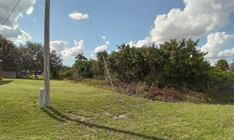 372 Cratsley AVE S, LEHIGH ACRES FL 33974