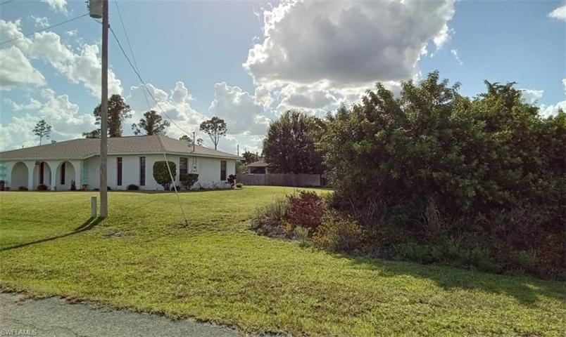372 Cratsley AVE S, LEHIGH ACRES FL 33974