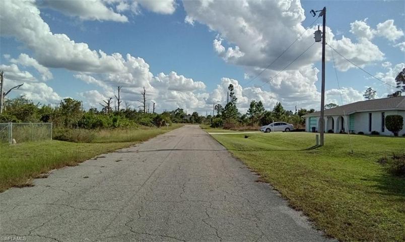 372 Cratsley AVE S, LEHIGH ACRES FL 33974