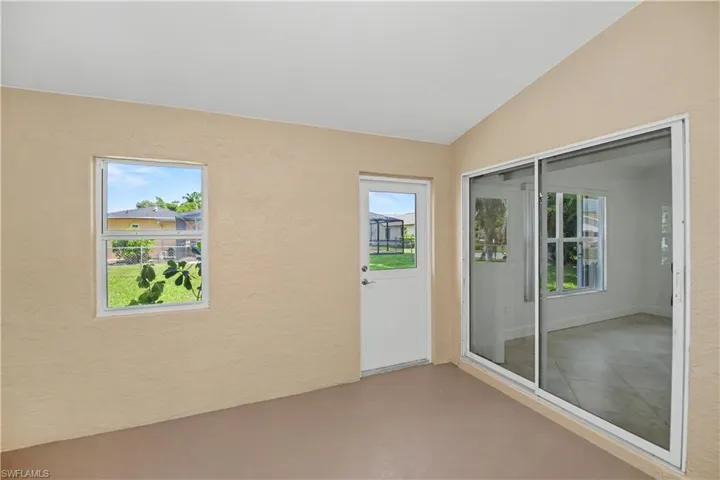 use as a study, exercise room, media room, library, office/den