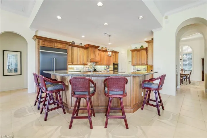 Kitchen Breakfast Bar