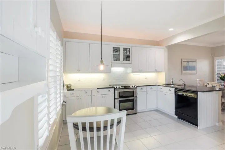 14980  Lake House  LN, Naples, FL 34110