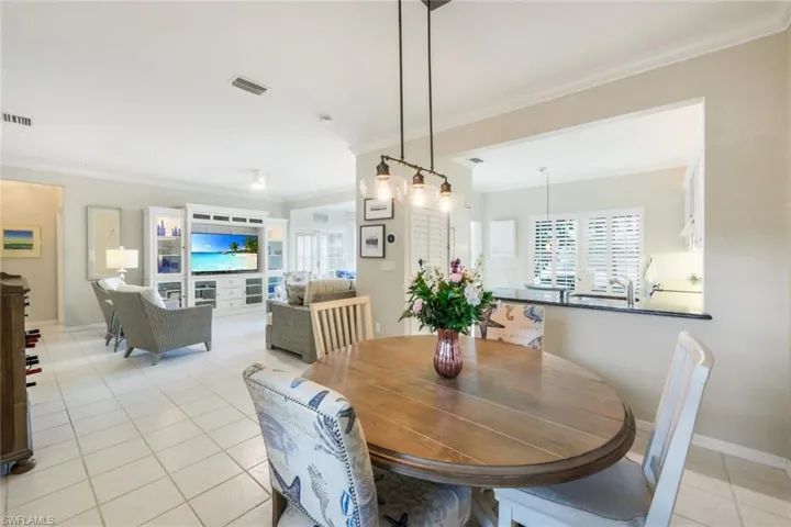 14980  Lake House  LN, Naples, FL 34110