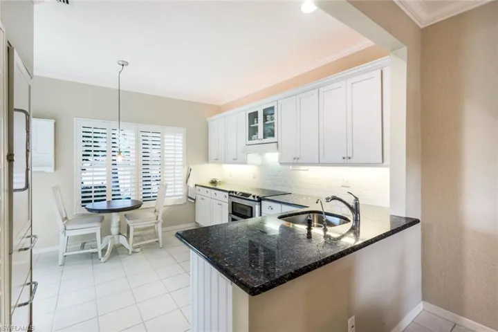 14980  Lake House  LN, Naples, FL 34110