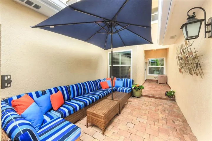 14980  Lake House  LN, Naples, FL 34110