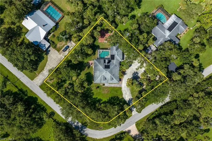 865 E Fort Thompson Avenue, LaBelle, FL 33935 - 4BR/4BA Family Home with Pool + 1 Acre