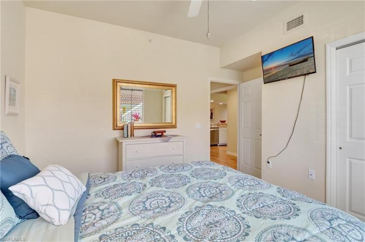 2345 Magnolia LN # 6701, NAPLES FL 34112