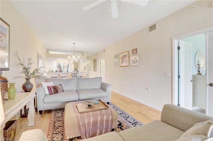 2345 Magnolia LN # 6701, NAPLES FL 34112