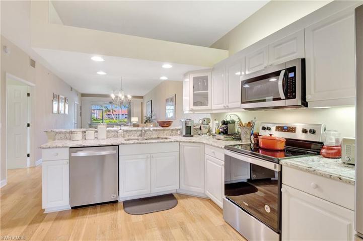 2345 Magnolia LN # 6701, NAPLES FL 34112