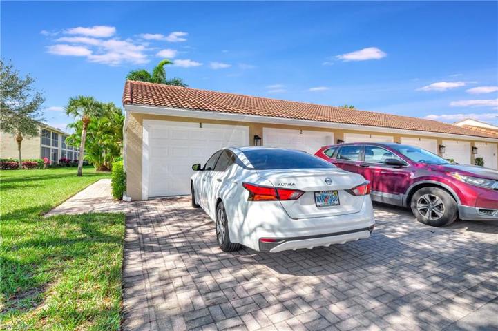 2345 Magnolia LN # 6701, NAPLES FL 34112
