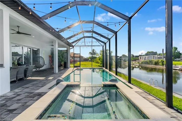 1902 Ne 6th St, Cape Coral, Florida 33909