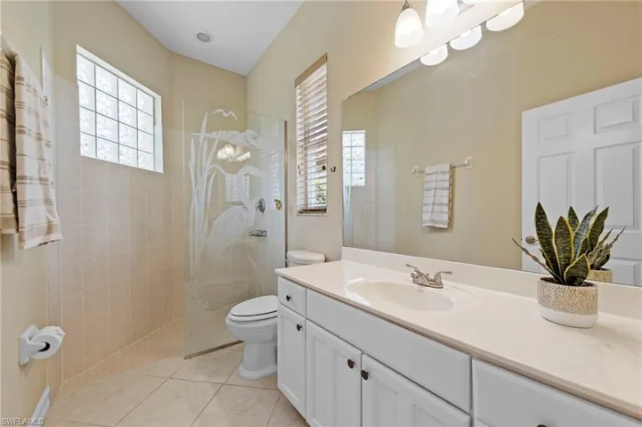 12535  Wildcat Cove  CIR, Estero, FL 33928