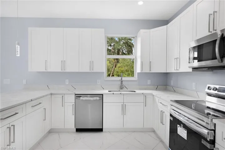 3646  70th NE AVE, Naples, FL 34120
