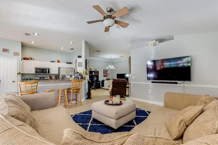 9230 Middle Oak Dr, Fort Myers, Florida 33967