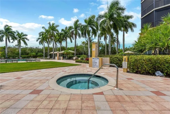 1065 Borghese Ln 2003, Naples, Florida 34114