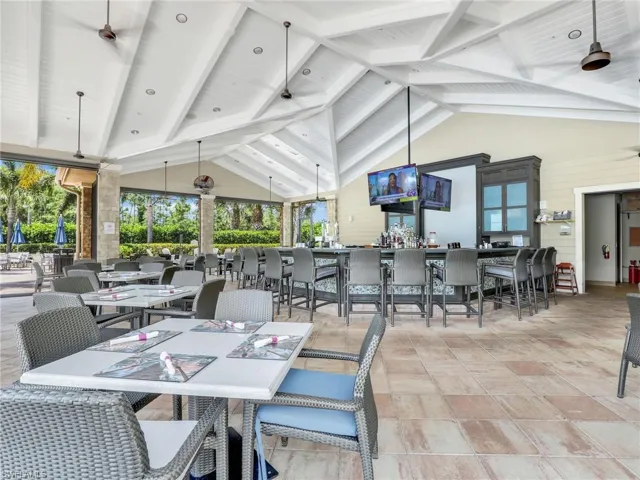 Clubhouse Restaurant and Bar - The Shady Palm