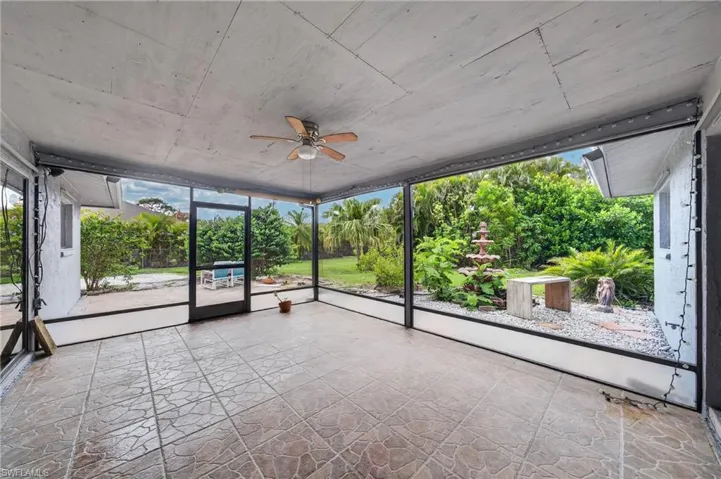 2233 Sw 4th St, Cape Coral, Florida 33991