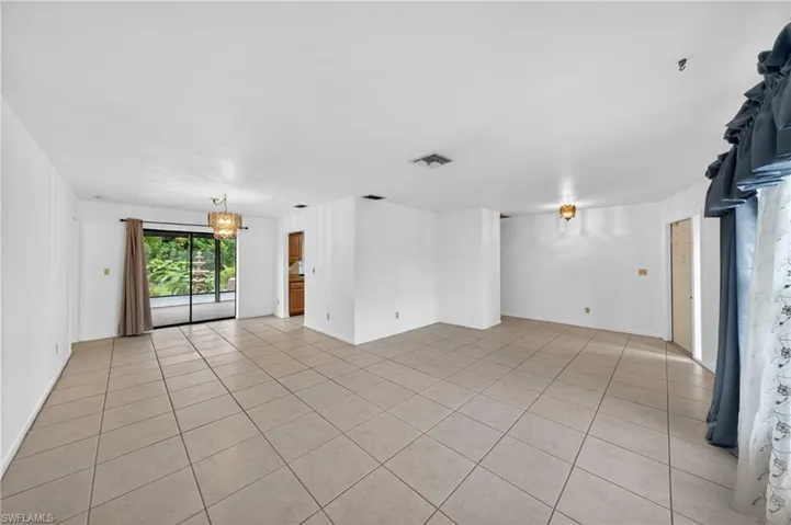2233 Sw 4th St, Cape Coral, Florida 33991