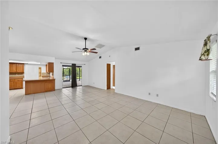 2233 Sw 4th St, Cape Coral, Florida 33991