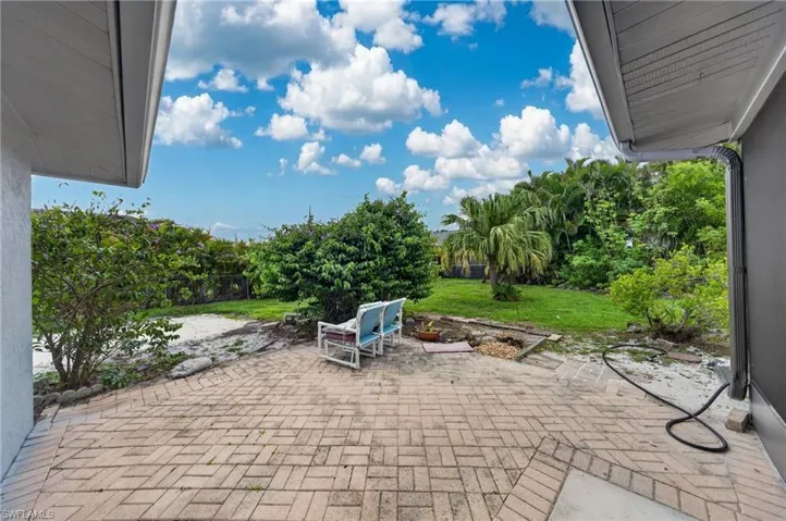 2233 Sw 4th St, Cape Coral, Florida 33991