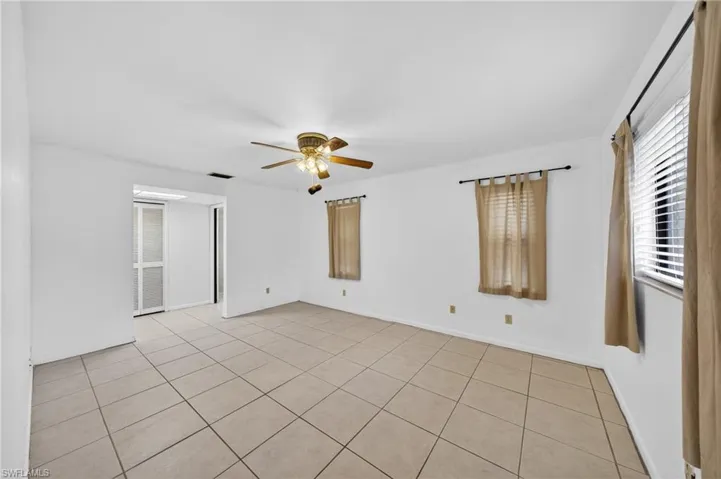 2233 Sw 4th St, Cape Coral, Florida 33991