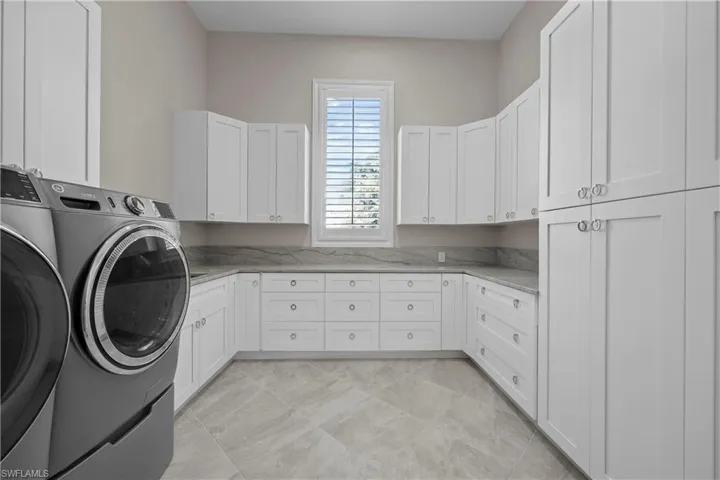 590 Carica Rd, Naples, Florida 34108