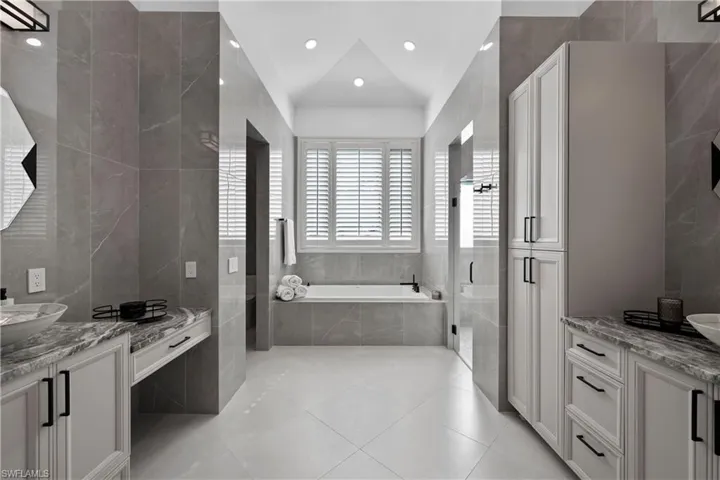590 Carica Rd, Naples, Florida 34108