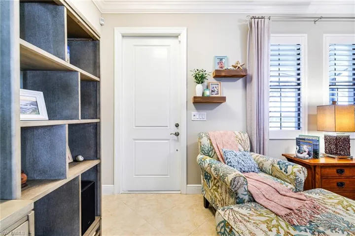 1359  Artesia E DR, Naples, FL 34113