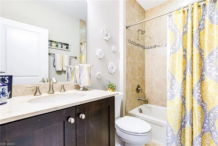 1359  Artesia E DR, Naples, FL 34113