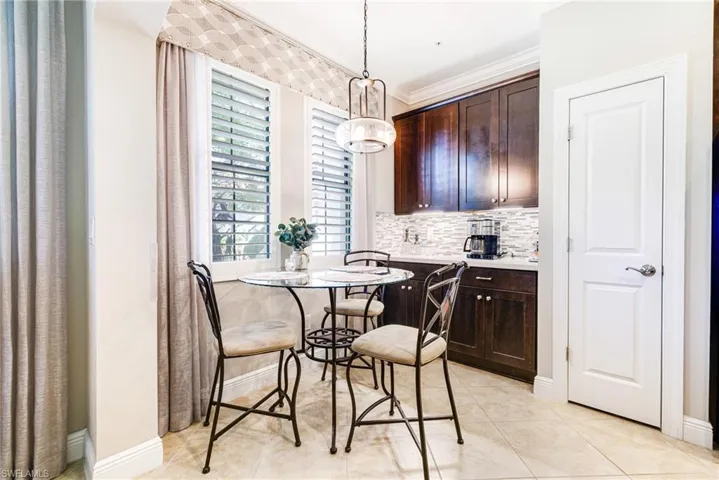 1359  Artesia E DR, Naples, FL 34113