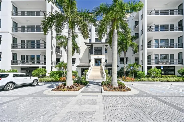 1111 Central Avenue 303, Naples, Florida 34102