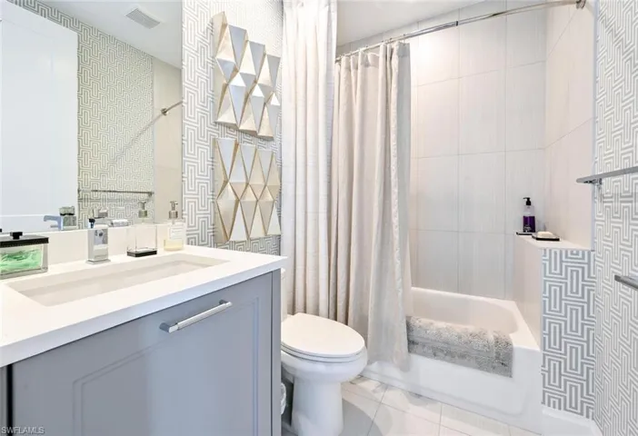 1111 Central Avenue 303, Naples, Florida 34102