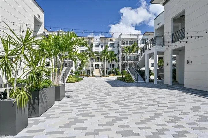 1111 Central Avenue 303, Naples, Florida 34102