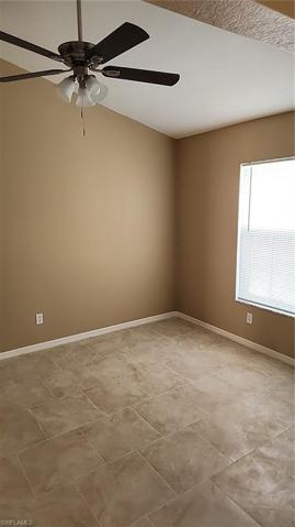 952 Lakeside DR, LEHIGH ACRES FL 33974