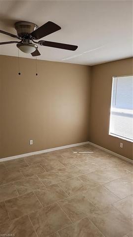 952 Lakeside DR, LEHIGH ACRES FL 33974
