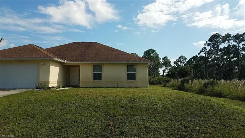 952 Lakeside DR, LEHIGH ACRES FL 33974