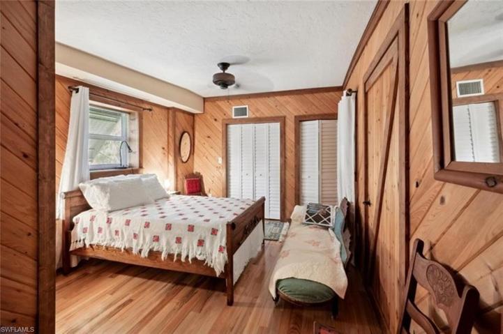 1721  Rock  RD, Naples, FL 34120