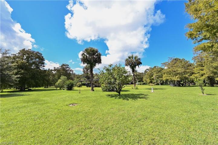 1721  Rock  RD, Naples, FL 34120
