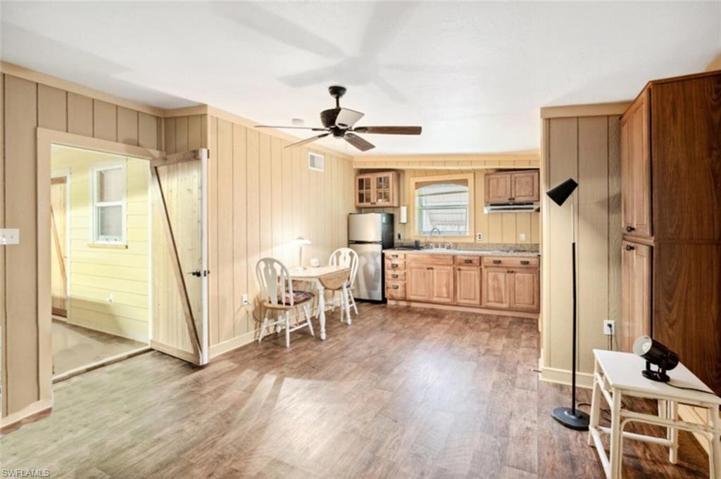1721  Rock  RD, Naples, FL 34120