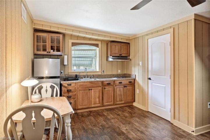 1721  Rock  RD, Naples, FL 34120