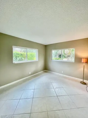 744 Wedge Dr # 27, Naples Fl 34103